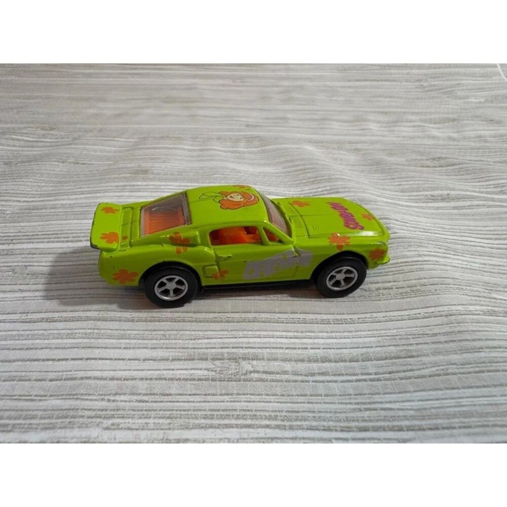 Hanna barbera Daphne car